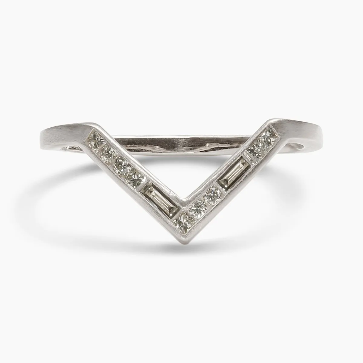 Discount Betsy & Iya Altus 14k Gold Chevron Stacking Ring