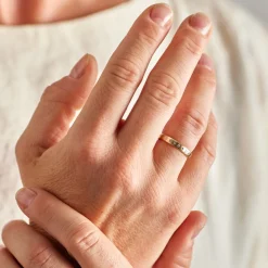 Fashion Betsy & Iya Aurum 14k Gold Vintage Style Band Ring