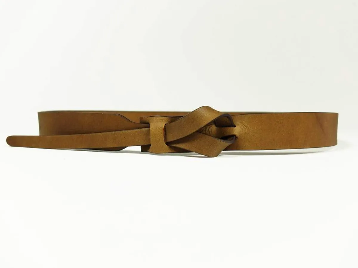 Outlet Betsy & Iya Buckleless Muse Camel Leather Belt - 1"