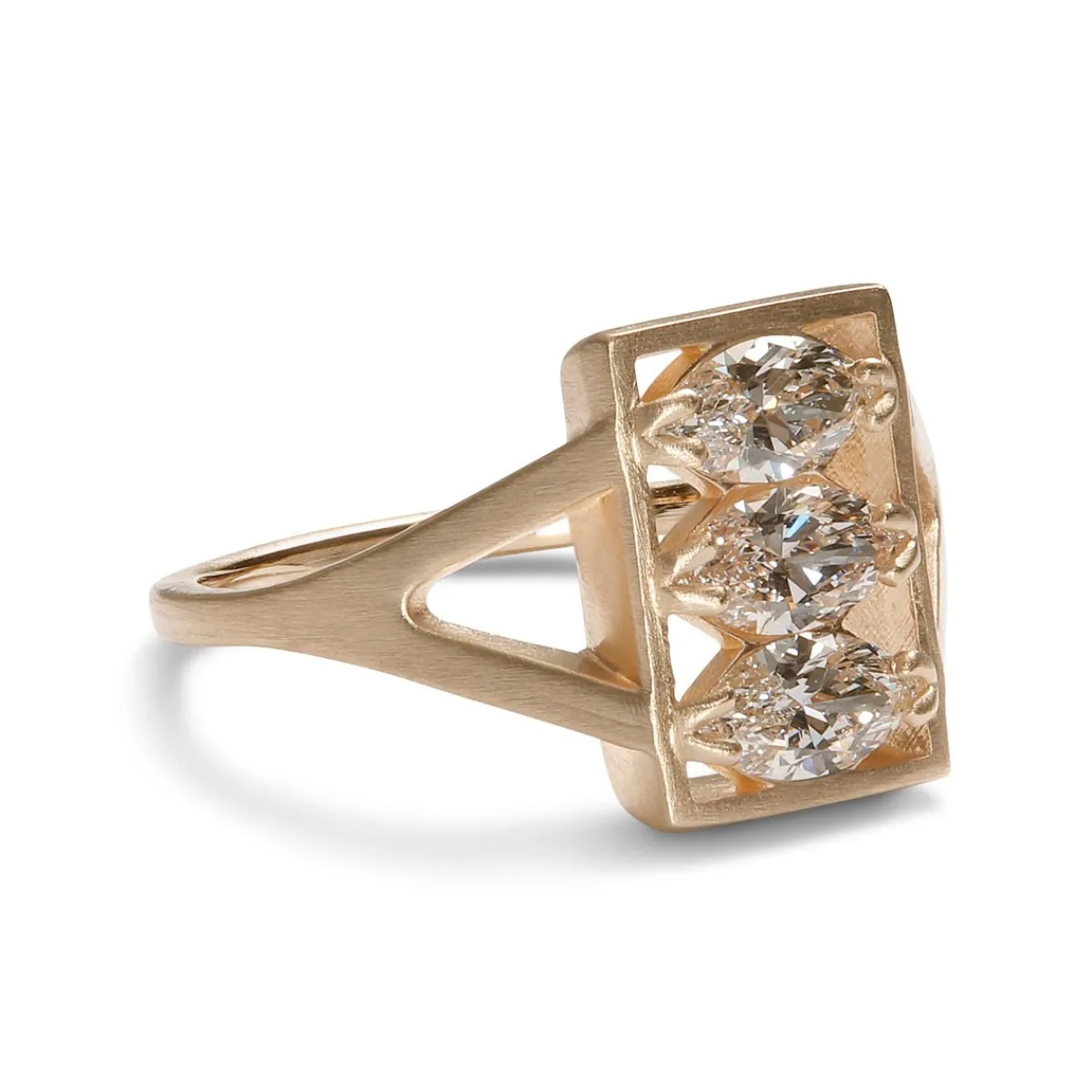 Discount Betsy & Iya Claro ring