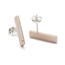 Fashion Betsy & Iya Dati stud earrings