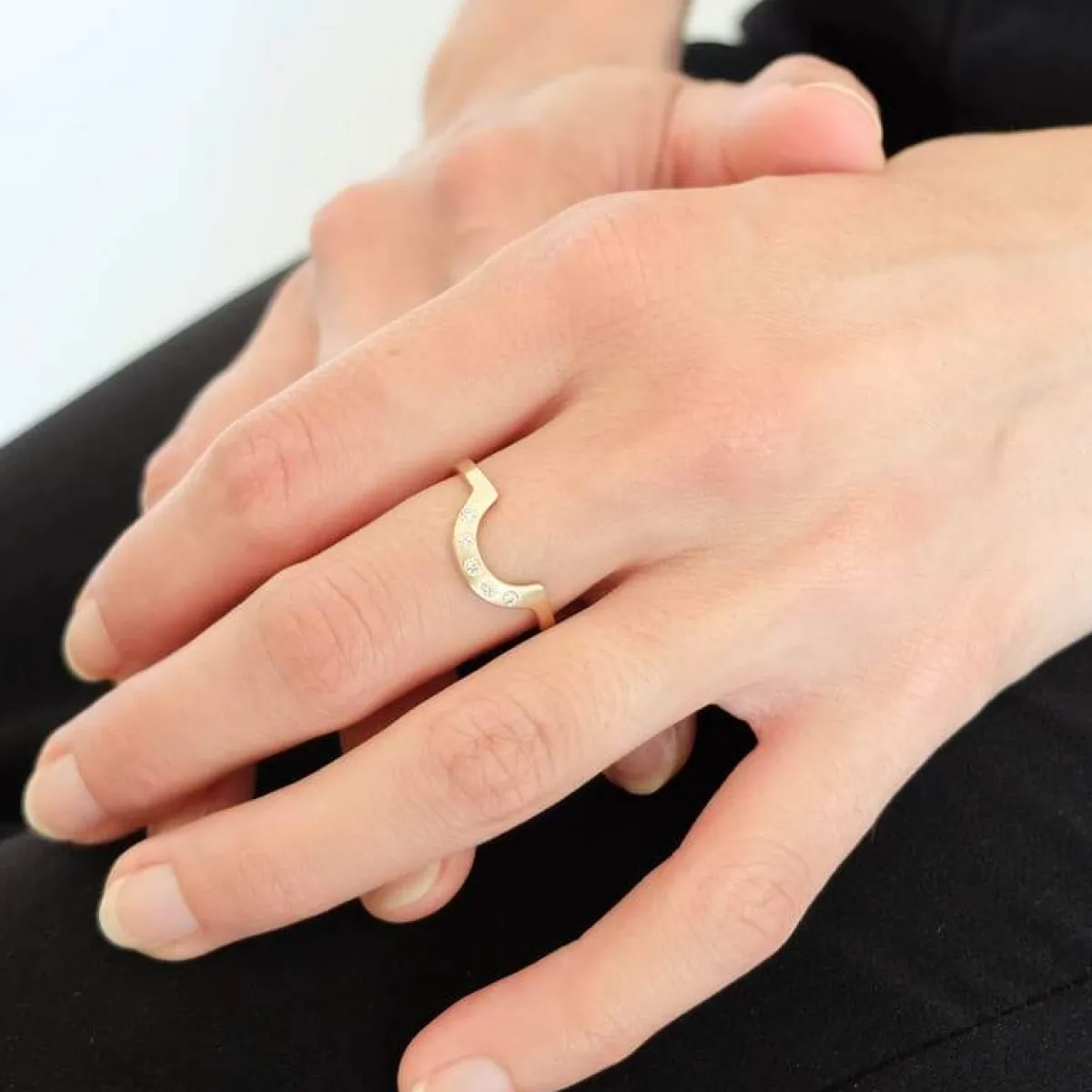 Discount Betsy & Iya Earth Diamond Cor Ring - White Diamonds