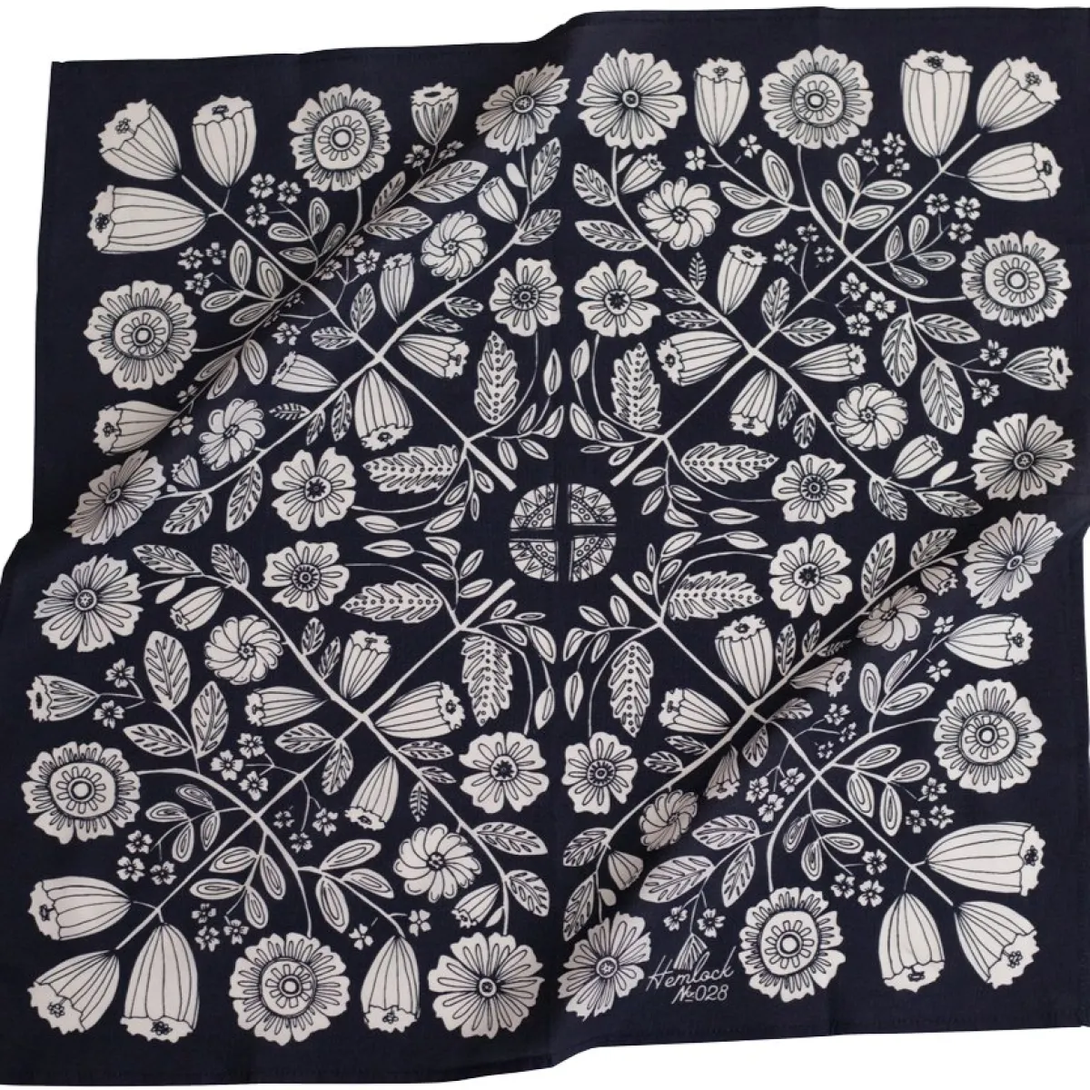Online Betsy & Iya Handker Bandana