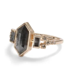 Hot Betsy & Iya Libero ring