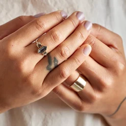 Hot Betsy & Iya Libero ring