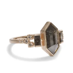 Hot Betsy & Iya Libero ring