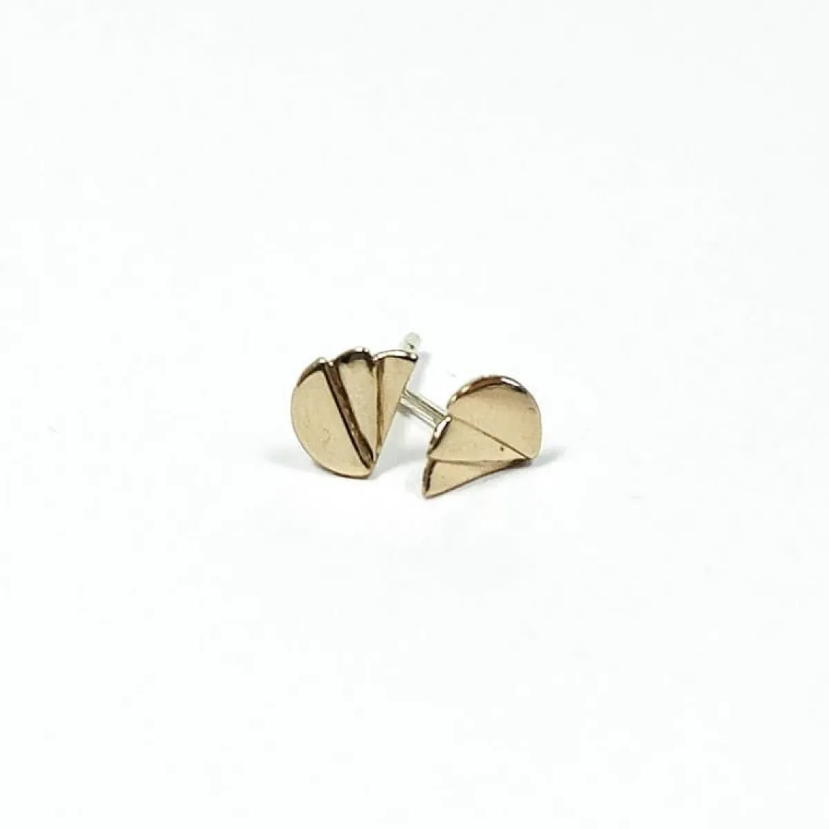 Online Betsy & Iya Mini Deco Shell Earrings