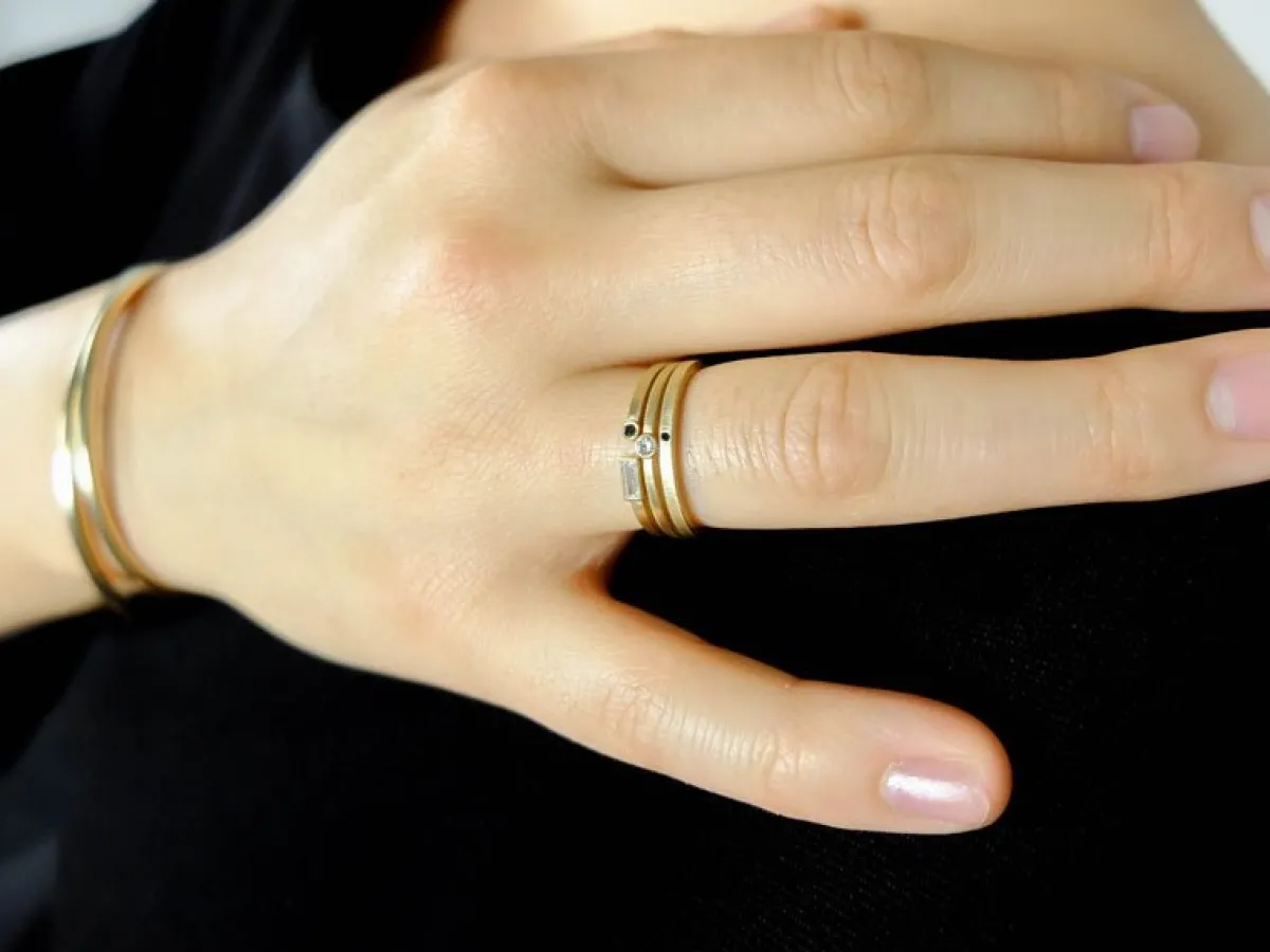 Hot Betsy & Iya Robur Ring - White Diamond