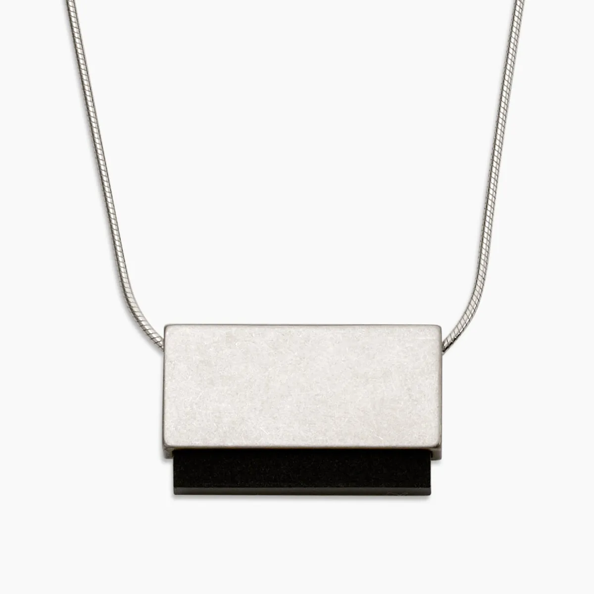 Clearance Betsy & Iya Varjo necklace
