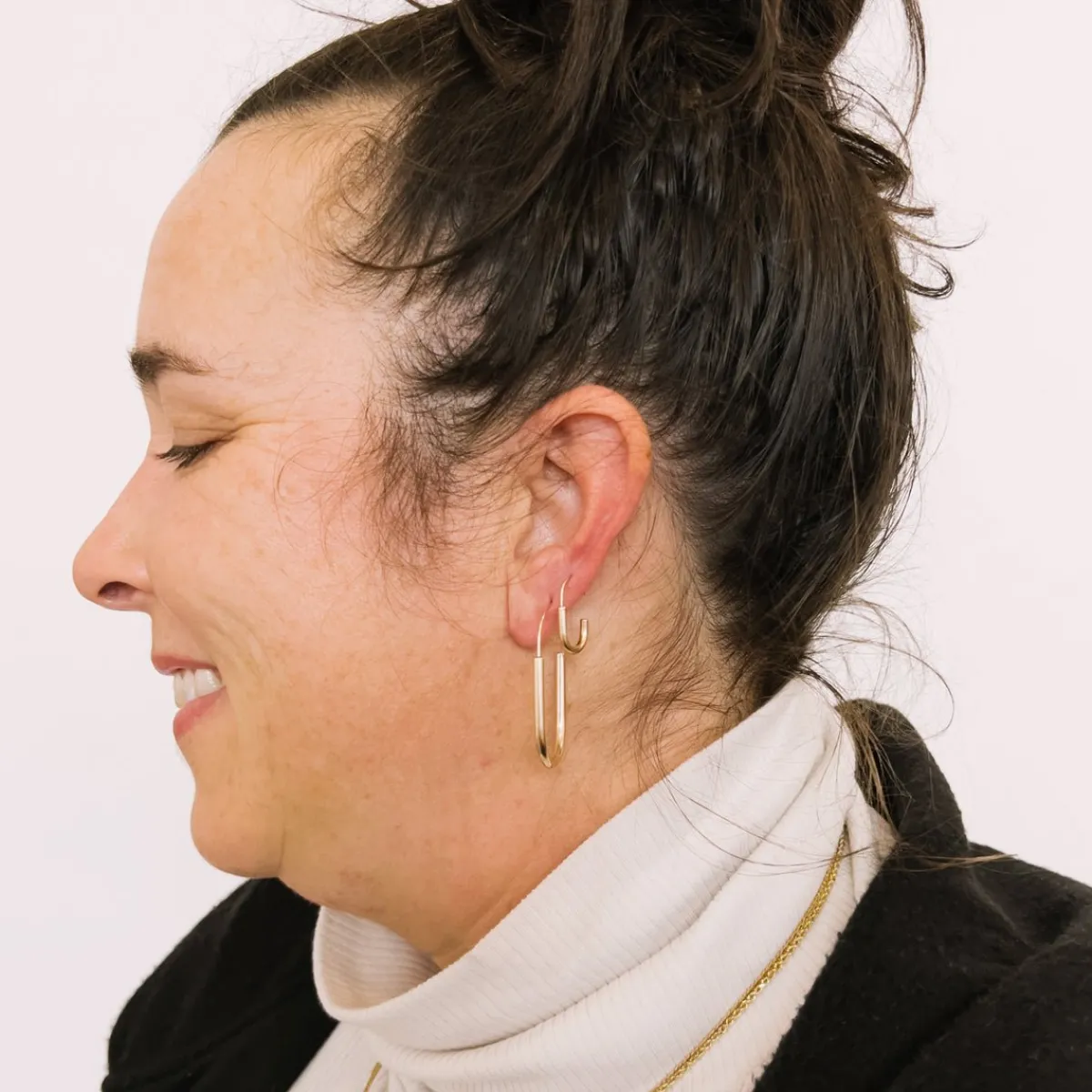 Fashion Betsy & Iya Vivida hoop earrings