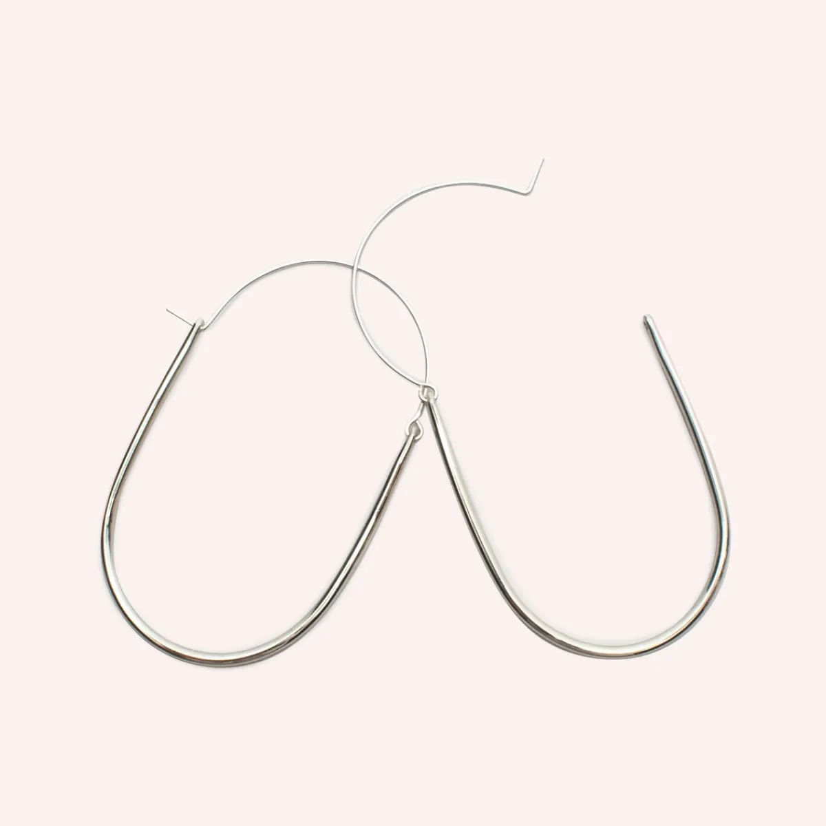 Fashion Betsy & Iya Vivida hoop earrings