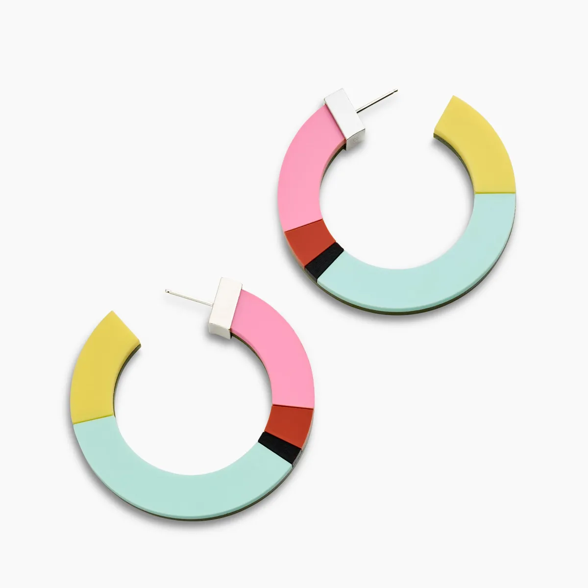 Fashion Betsy & Iya Zon hoop earrings